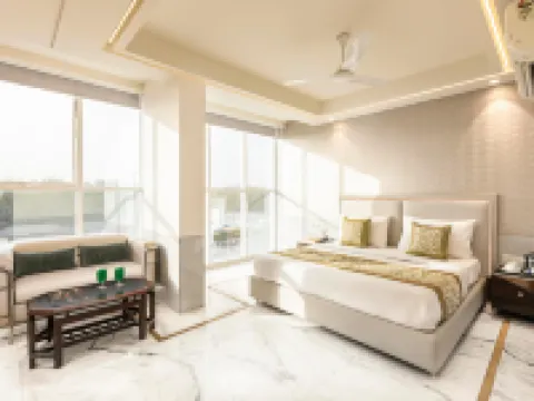 Hotel Star by Star Group Hotels in Noida