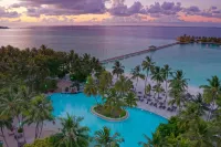 Villa Park Sun Island Resort - Pools