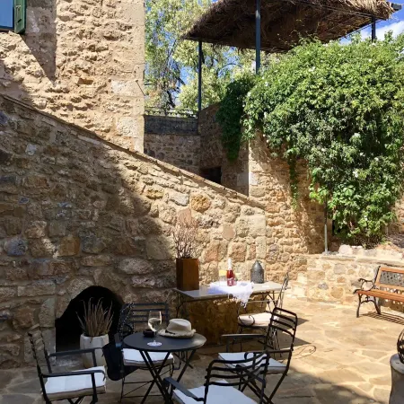 Villa Vager Mani Hotel