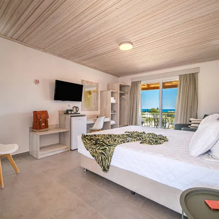 Leonidas Resort