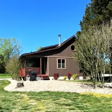 Fishing & Boating 3 Bed/2 Bath Cozy Cabin at Mark Twain Lake!