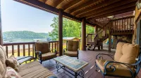Lakefront Lodge / Cabin / Retreat - Huge Niangua Frontage w/ Beach
