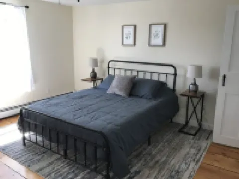 The Farmhouse - 15 minutes from Colgate Hotels in Chenango County