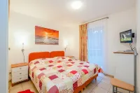 3- room ground floor apartment in the coastal forest, not far from the beach with sauna