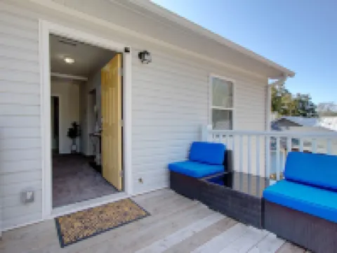 Fabulous Retreat! Centrally Located. Quiet & Cozy! Sleeps 4. Hi Sp Wifi & More. Hotel di Berkeley County