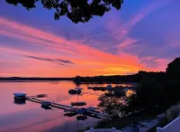 Remodeled cozy retreat with a lake front view on Devils Lake. Pet Friendly! Hotels in Lenawee County