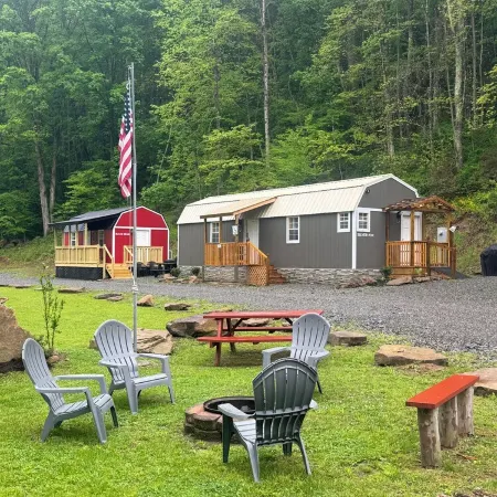1 BR/1BR Lofted Cabin West Virginia Hatfield McCoy ATV Trails