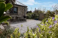 Rural barn conversion Hotels near National Trust - St Anthony Head