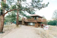 Spacious & renovated house, walking distance to town! Perfect for families! Gem Lake 주변 호텔