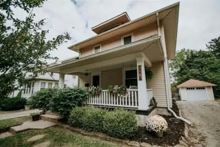Cozy Craftsman ‘05 near downtown | Pet Friendly!