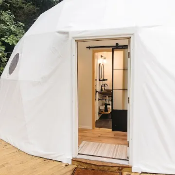 "Home Sweet Dome" MODERN TREEHOUSE STAY w/ Hot Tub