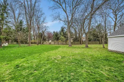 Bright 4BR House w/ Large Backyard and Sunroom Hotels in der Nähe von Princeton Junction
