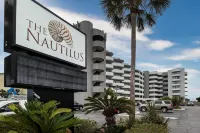 Nautilus, Unit 2608, Sleeps 6, Amazing views! Beach service March to October.