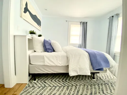 Clean Cozy Cottage Downtown Camden