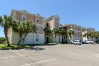 Beachfront, Poolside for Two Pools, 3-Bdrms/3-Baths, Sleeps 8. Perfect Getaway!