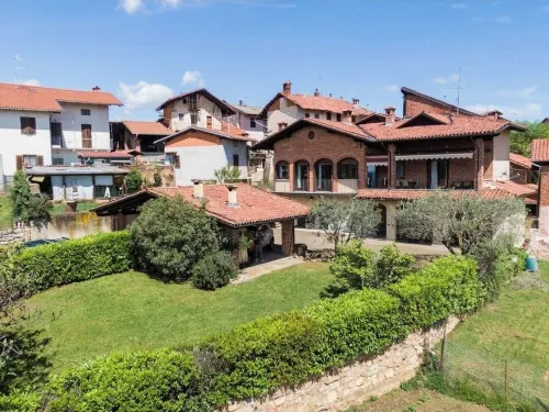 Villa Bruno Selvago in Lessona Barn with Vineyard Exclusive use Pets allowed