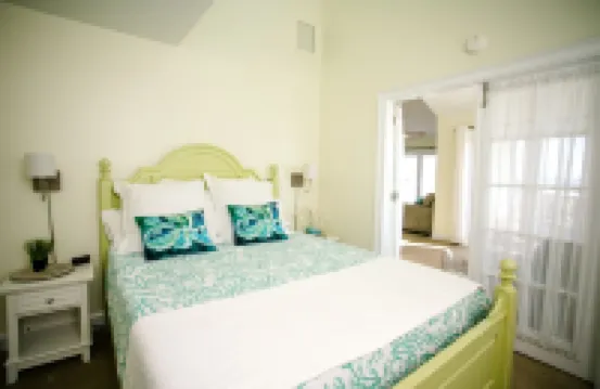 Exquisite Atrium Villa with Unequalled Ocean View -Amenity Card Included