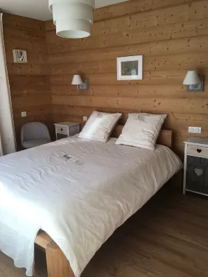 3 p. renovated, Elegance and comfort, on the 8th and last floor at 50 m. tracks