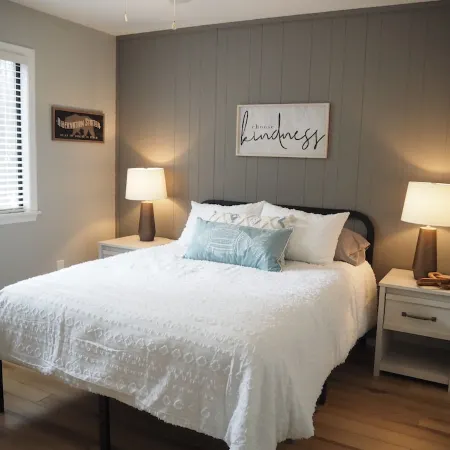 Peaceful fully renovated chalet in Lake Harmony, dog friendly!
