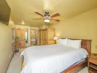 Ski-in Luxury Mountain Escape w/ Hot Tub & Breathtaking Views in Brian Head! Ξενοδοχεία στην πόλη Brian Head