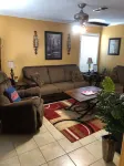 Gated Condo Community and Personal parking, Near campus, WIFI, Washer/Dryer