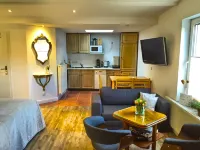 Apartment beach time, lovingly furnished, quiet location on Lake Schwerin Отели в г. Шверин