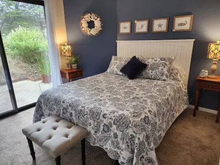 Cozy beach condo with ocean access. Easy drive to Santa Cruz or Monterey.