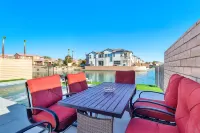 Lakefront with private Pool 4 master