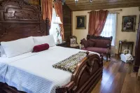 Gorgeous Historical 6 bdrm House close to vineyards and breweries,