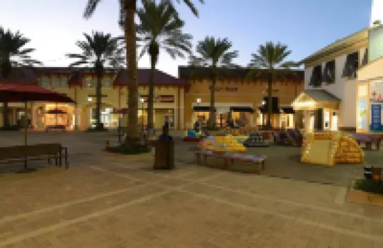 Charming Beach Cottage, Beach Chair Service Included