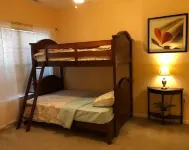 Modern & Cozy. Close to Lewes, Rehoboth Beaches. Community Pool