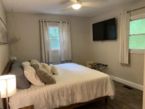 Black Diamond- The Ultimate Luxury Getaway!