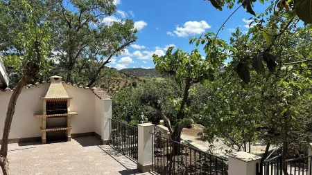 Casa Rural Grande Huerto Margara Отели рядом с достопримечательностью «Ruta del Amor (Setenil de las Bodegas)»