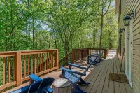 3 minutes to Pisgah Forest Entrance! - Game room - Fire pit