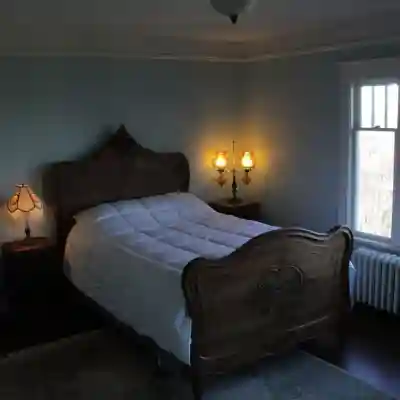 Great Harbor Views, Walk to Victoria Ferry and downtown, Two Bedroom Apartment! Rooms
