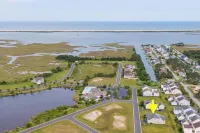 Amazing Coastal Resort Home, Indoor/Outdoor Pools, Kayaking, Tennis, & Fishing