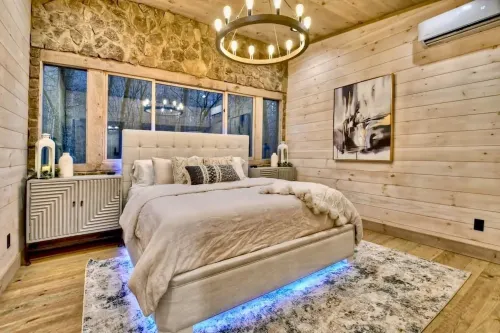 Keturah's Creek - Luxury Couples Tiny Cabin - 8 acres