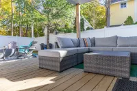 DT Bar Harbor,2 King Beds & Decks, Parks 3 Small Cars, Town Pickleball Ct @ Back