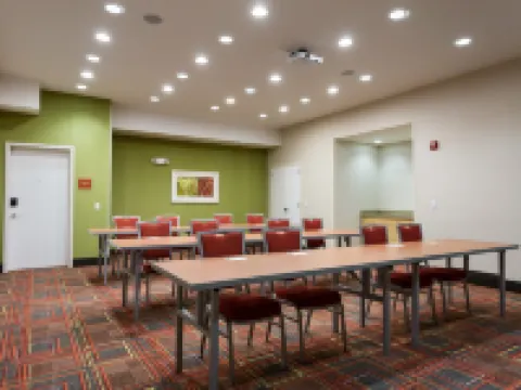 ホーム 2 スイーツ バイ ヒルトン ロチェスター ヘンリエッタ、ニューヨーク ヘンリエッタのホテル