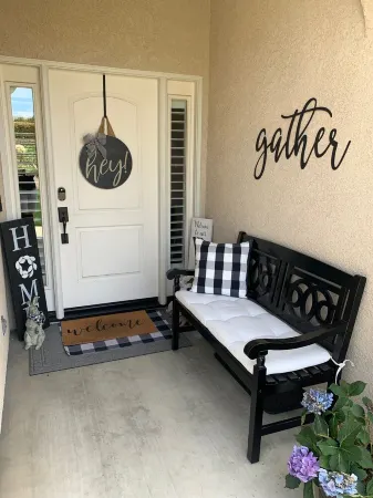 Quaintly King  Hideaway Close to Bethel Private Room only in House