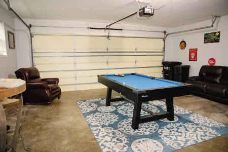 Cottage with hot tub!