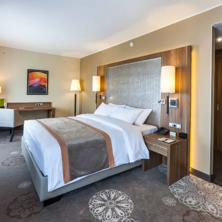 DoubleTree by Hilton Tyumen (Даблтри Хилтон Тюмень)