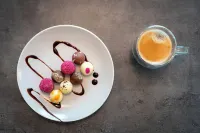 Fairmieten: Moderne Suite mit Balkon und Parkplatz