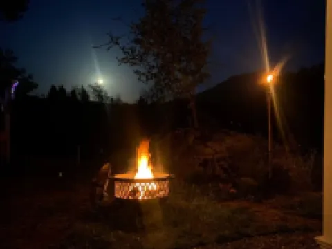 Cozy cottage in delightful Ahwahnee with AC, WiFi Hotels in Ahwahnee