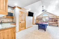 Beautiful home located in the heart of Garden City.