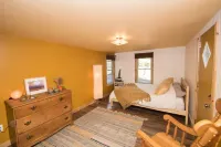 Private bungalow set in the forest Hotels near North Bend Crossing Shopping Center