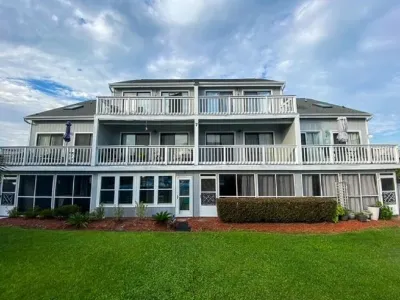 Ground floor - 2BR 2 BA - 10 min. to Beach & N. Myrtle Beach Sports Park 리틀 리버 빌리지 쇼핑센터 주변 호텔