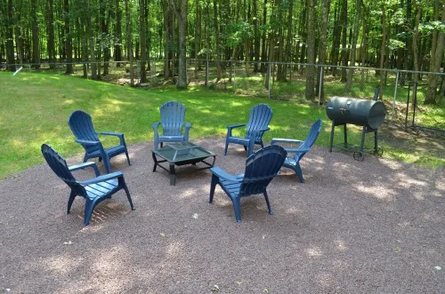 Hot Tub, Firepit, Fireplaces, Grills & Game Room