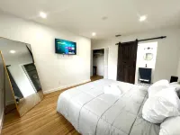Nestled in the heart of Miami, this charming retreat is ideal for anyone. Hotels near Sandspur Island