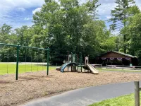 Amazing Whimsical Mtn Cabin! Pet Friendly, Hot Tub, Fireplace, Winery, Skiing